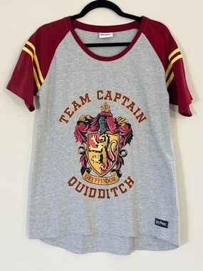 Women’s Harry Potter Gryffindor Quidditch Team Captain T-Shirt XXXL